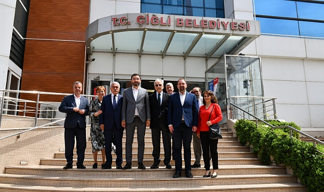 Çiğli'de Bayramlaşma Coşkusu