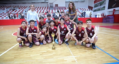 Bayraklı’da Basketbol Turnuvası