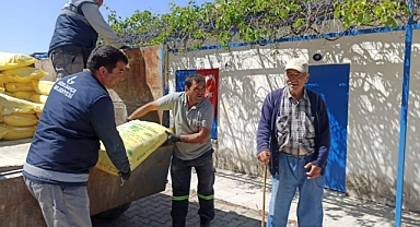 Güzelbahçe'de Çiftçiye Destek