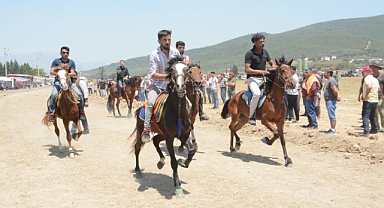Rahvan Atlar Torbalı'da Buluştu