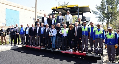 Bornova’da Yollar Hızla Yenileniyor