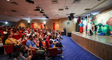 Bucalı Miniklere Tiyatro Şöleni 