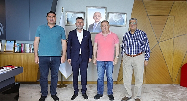 Deprem Komisyonundan “Bayraklı Çıkarması”
