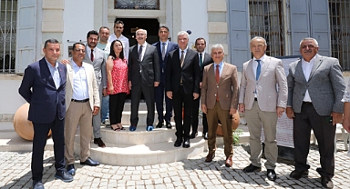 İzmir Valisi Yavuz Selim Köşger Narlıdere’yi Ziyaret Etti