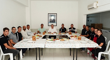 Başkan Mesut Ergin Aşevi Personelini Kutladı