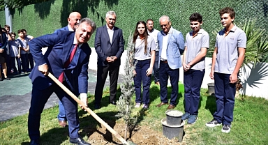 Bornova'da Babalarının Adını Zeytin Ağaçlarıyla Yaşatacaklar