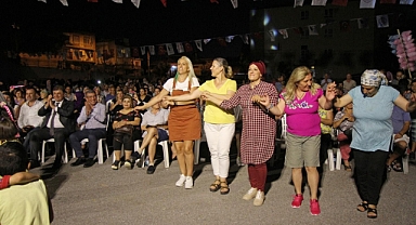 Karşıyaka Cumhuriyet Mahallesi’nde Şenlik Coşkusu