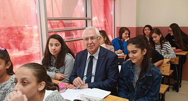 Karabağlar KARBEM’de Yaz Destekleme Kursları