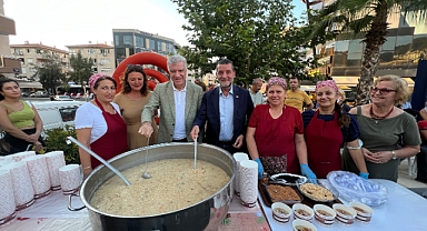 Narlıdere'de Aşure Kazanları Kaynadı