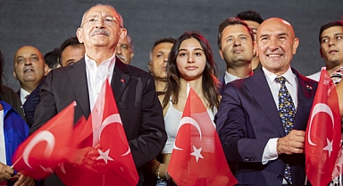 İzmir'in Kurtuluşunun Yüzüncü Yılında Tarihi Gece
