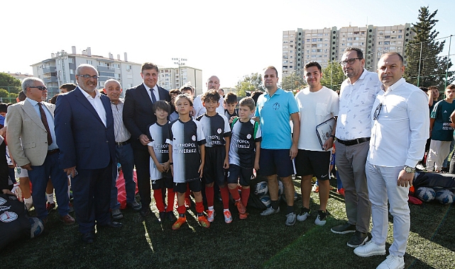 Karşıyaka Belediyesi’nden Amatör Spor Kulüplerine Destek