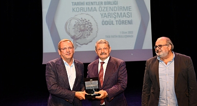 Ayvalık Belediyesi Ödüle Doymuyor