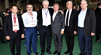 Başkan Mustafa İduğ, EBSO Seçimlerinde Üyelerle Buluştu