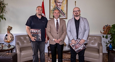 Başkan Tunç Soyer Ödüllü Tasarımcıları Ağırladı