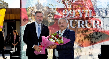Bayraklı'da Cumhuriyet Bayramı Gururla Kutlandı