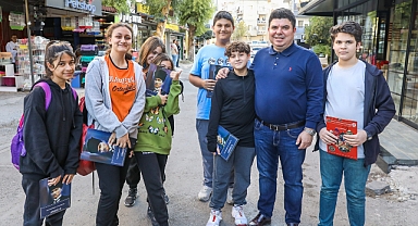 Buca'da Başkan Erhan Kılıç 99. Yıl Heyecanını Gençlerle Paylaştı