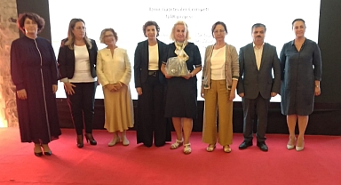İzmir Gazeteciler Cemiyeti’ne Birincilik Ödülü
