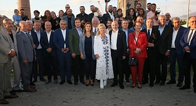 İzmir Gazeteciler Cemiyeti Üyeleri
