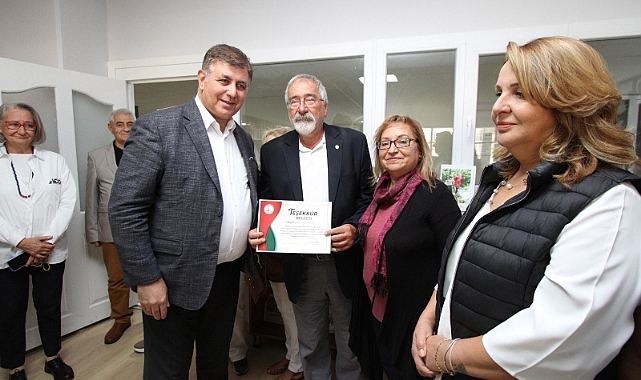 Karşıyakalı Aileden 3 Bin Kitap Bağışı