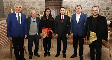 Bergama’da Tarihi Tören