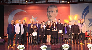 Güzelbahçe'de Ata'nın Sevdiği Şarkılar Yükseldi
