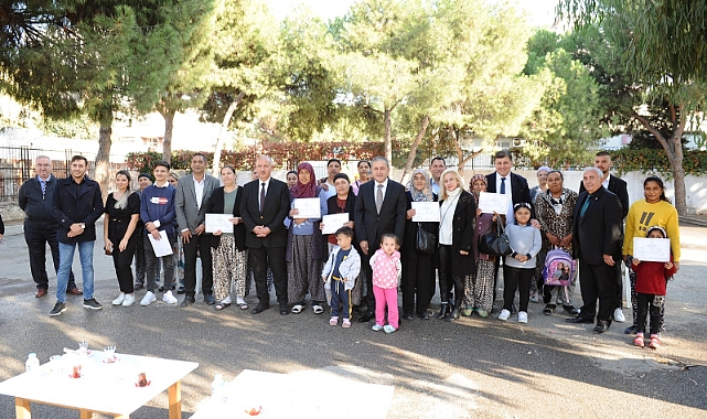 Karşıyaka'da Kadınlar Mutlu