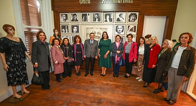 Konak Sınır Tanımayan Kadınlar Sergisinde Mirabal’ı Konuk Etti