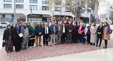 Menderes Belediyesi’nden Gazilere Bergama Gezisi