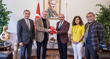 Başkan Tunç Soyer’e “Barışa Ömür Boyu Emek Ödülü”