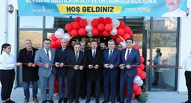 Bergama'da Okul Açıldı ve Okul Temeli Atıldı