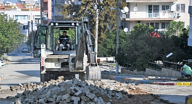 Narlıdere'de genelinde asfaltlama sürüyor