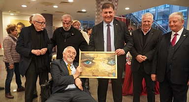 Karşıyaka Nazım Hikmet'i andı