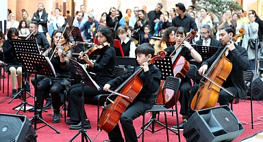 Narlıdere Belediyesi Çocuk Senfoni Orkestrası alkış aldı