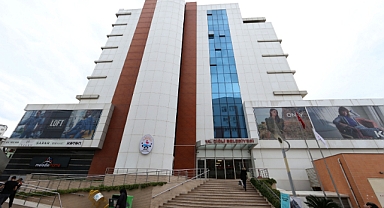 Çiğli Depremzedelere Kapılarını Açtı