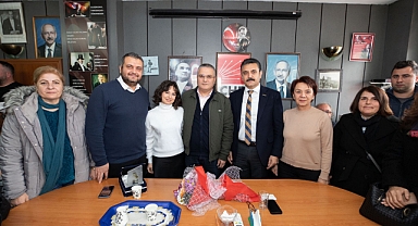 Dikili’de Miting Gibi Devir Teslim Töreni