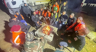 Foça Belediyesi ekipleri deprem bölgesi Hatay’da çalışmalar yapıyor