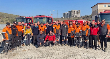 Foça'nın deprem bölgesindeki yardımı sürüyor