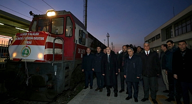 İzmir'den vagonlarla yardım sürüyor