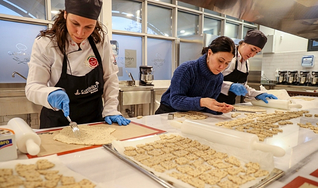 Karşıyaka Belediyesi depremzedeler için üretimde