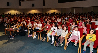Balçova’da Tiyatro Haftası Kutlandı