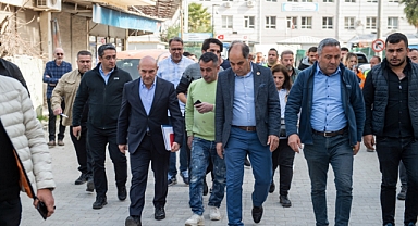 Başkan Tunç Soyer Osmaniye’deki depremzedelerle bir araya geldi “Niyetimiz siz ‘tamam’ diyene kadar yanınızda durmak”