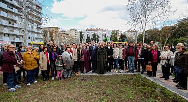 Bayraklı’da CHP’liler kadınlar anısına fidan dikti