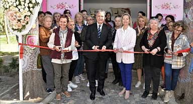 Bornova’da üretici kadınlara destek Kadın Kooperatifi satış standı açıldı