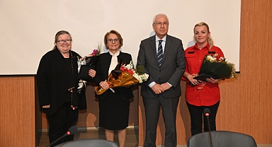 Karabağlar'da depremde kadın olma paneli
