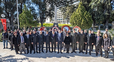 Konak'ta anlamlı anma töreni