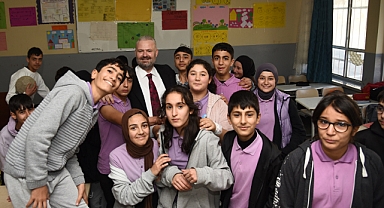 Menemen Belediyesi YKS sınavına girecek öğrencilerinin başvuru bedelini bu yıl da ödeme kararı aldı