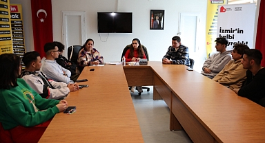 Bayraklı’da gençlik meclisi toplandı Seçim güvenliği için sahada çalışacaklar