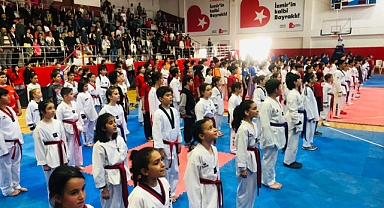 Bayraklılı tekvandoculardan 7 madalya