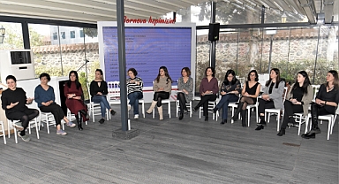 Bornova'da Kadınlar sorunlarını tartışmak için buluştu