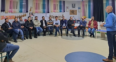 İzmirli babalar eğitimde